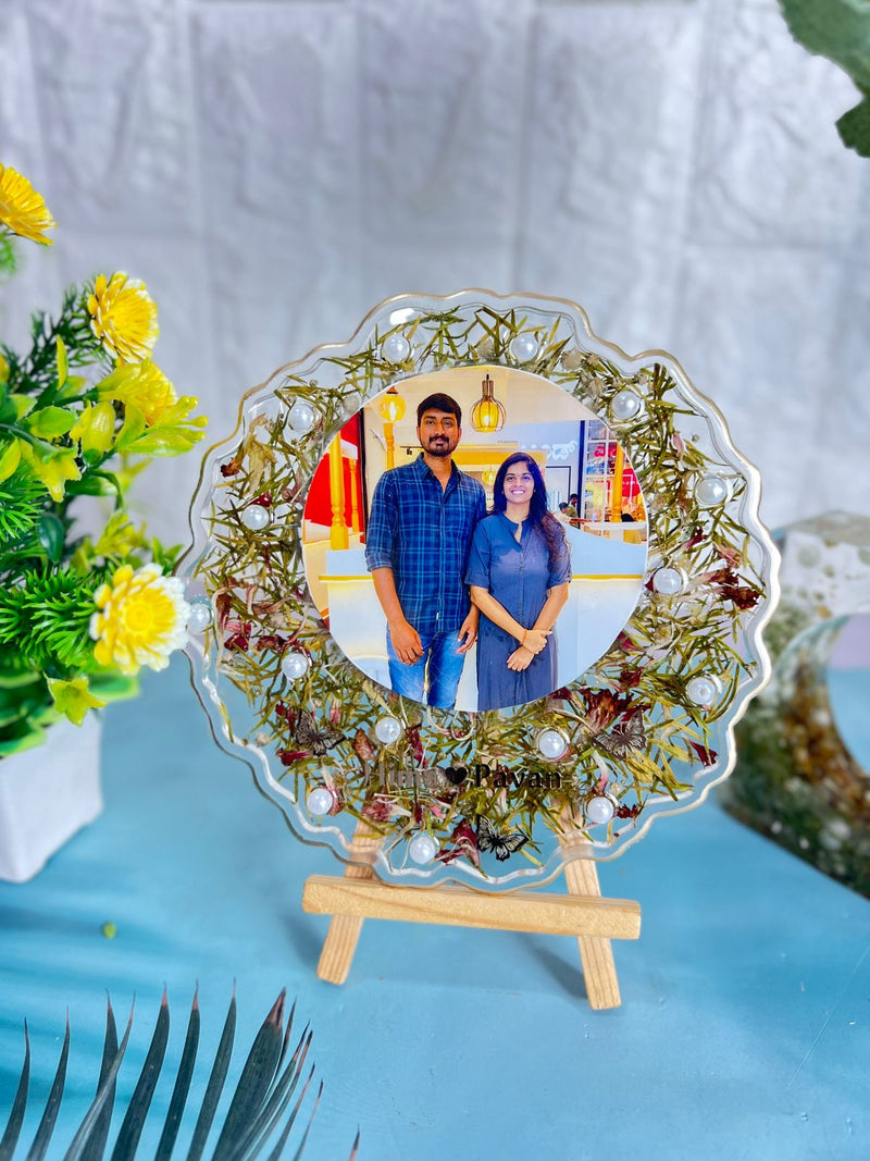 3D Resin Frame with Flowers Preservation (6-Inches)