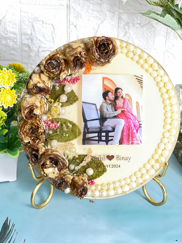 Decorative Resin Frame For Wedding Flowers & Photo Preservation (8-Inches)