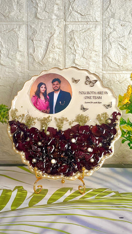 Agate-Shaped Wedding Varmala Flowers Preserved Resin Frame (8-Inches)