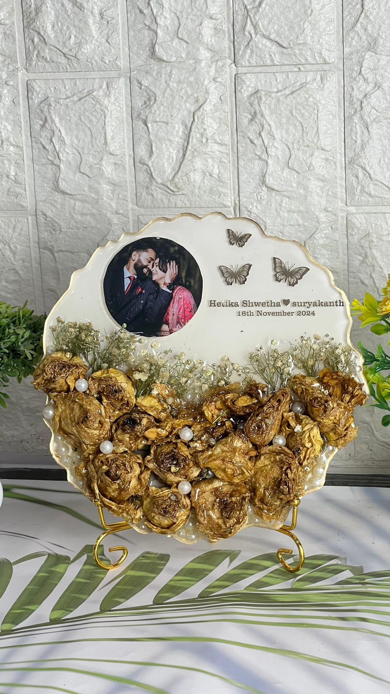 Resin 8inch curve shape with Yellow Flowers with 3d shape and Pearls with Babybreath with Couple Photo and Name Varmala Preservation