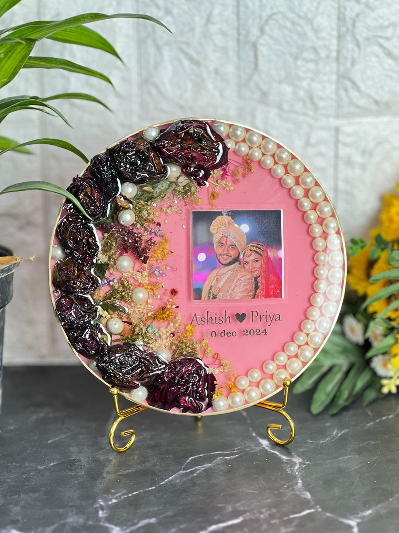 8-Inches Customized Epoxy Resin Frame for Varmala Flower Preservation