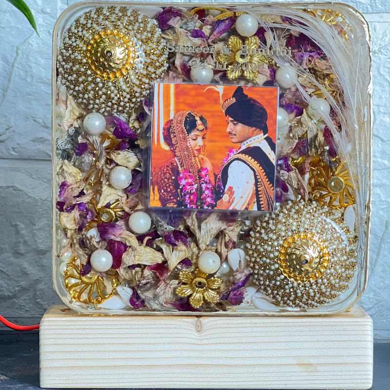 Resin Preservation of Varmala, Kaleera and Kalangi in Square Frame (6-Inches)