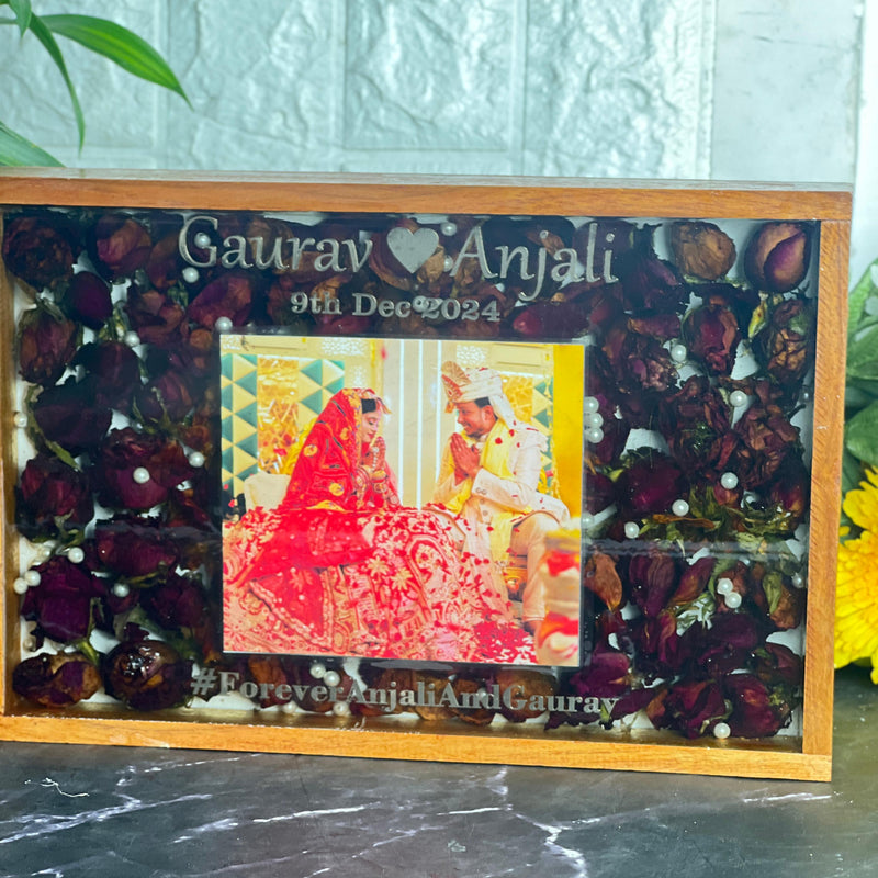 Resin Preservation of Wedding Varmala & Couple Photo (8*12 Inches)