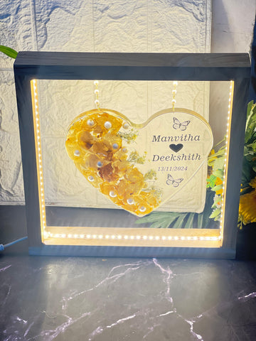 Resin Heart-Shaped Flower Preservation Frame | LED Wooden Stand