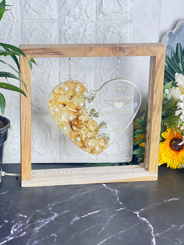 Resin Heart-Shaped Flower Preservation Frame | LED Wooden Stand