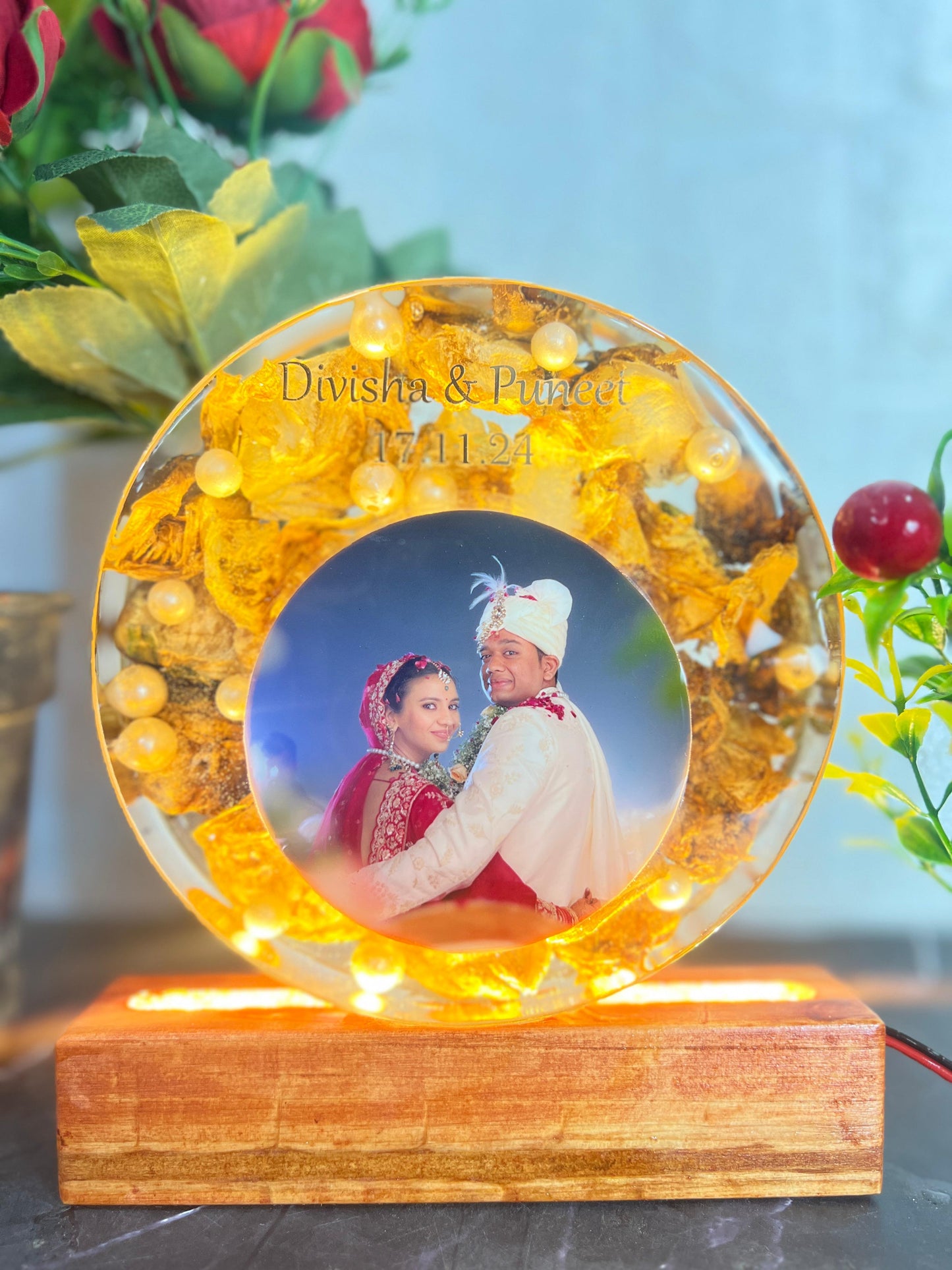 Resin 6inch round with LED connection and Couple name and Photo with Petals and Pearls Varmala Preservation