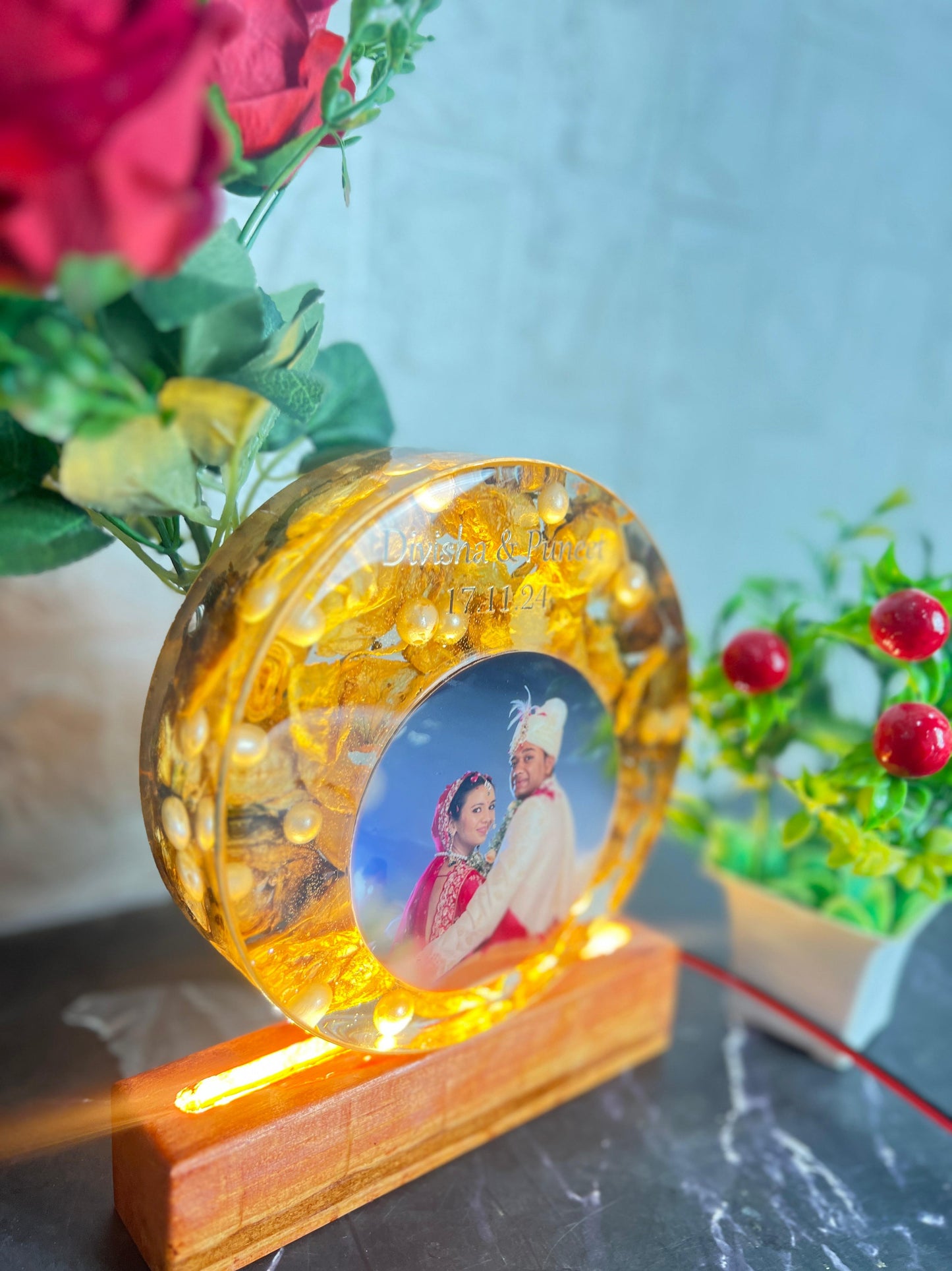 Resin 6inch round with LED connection and Couple name and Photo with Petals and Pearls Varmala Preservation