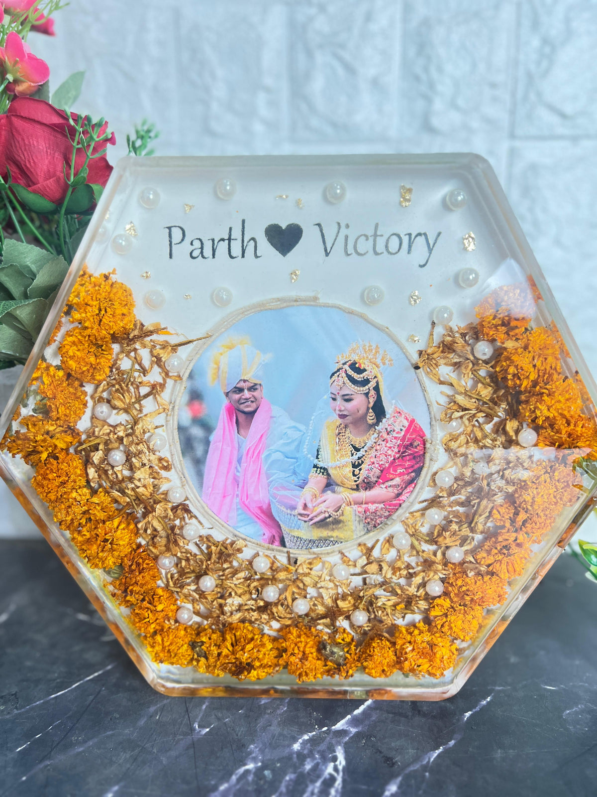 Resin 10 inch Acrallic Frame with LED conecction  with couple Name and Photo Varmala Preservation