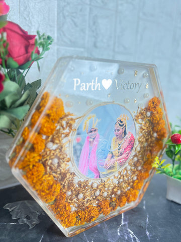 Resin 10 inch Acrallic Frame with LED conecction  with couple Name and Photo Varmala Preservation