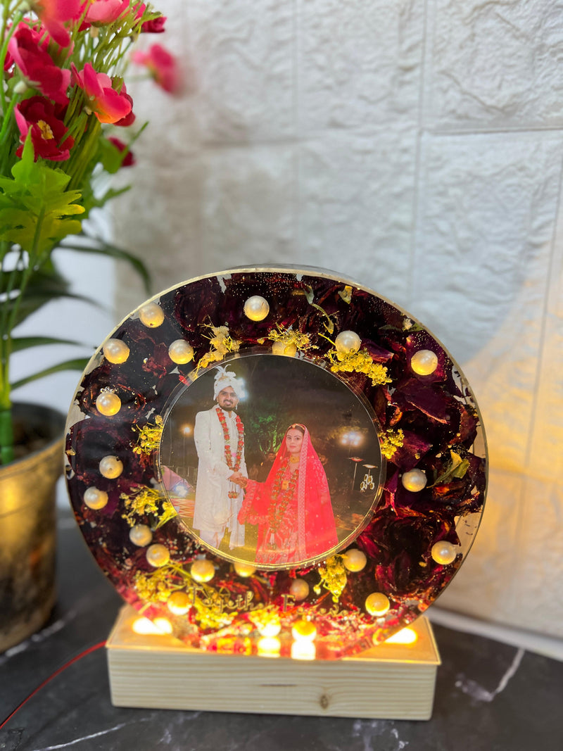 Varmala Preserved Round-Shaped Deep Casting LED Frame (8-Inches)