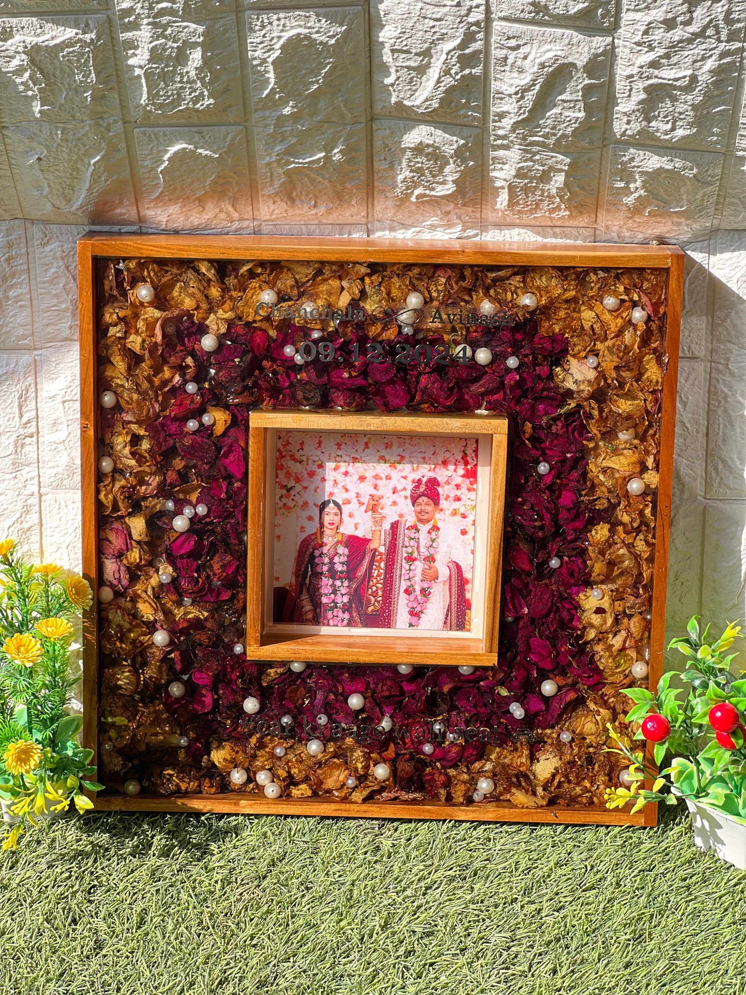 Handmade Varmala Resin Keepsake (16*16 Inches) | Teakwood Frame