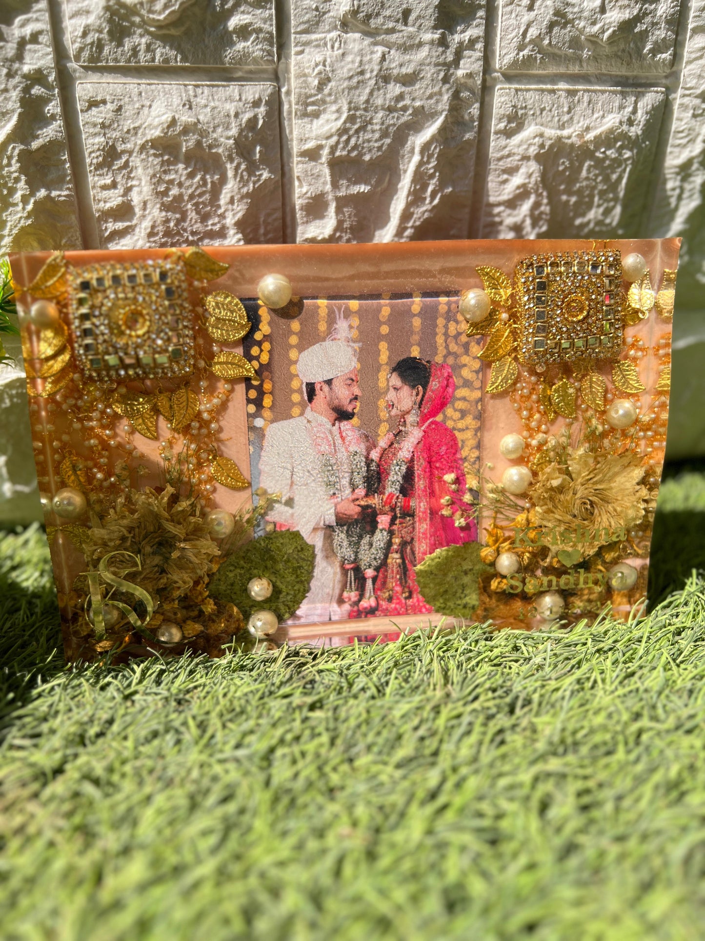 Resin 9 by 6 inch Rectangular Shape with Couple Photo and Name & Date with Keleera Varmala Preservation