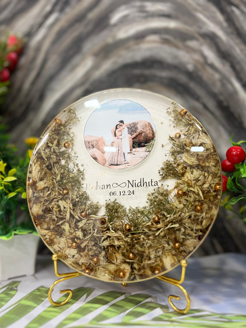 Unique Resin Wedding Memory Preservation Frame (8-Inches)