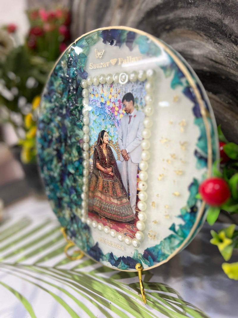 Resin 10inch Round with Half side Flowers & Halrf Side Couple Photo and Pearls Border with Couple Name & Date Varmala Preservation