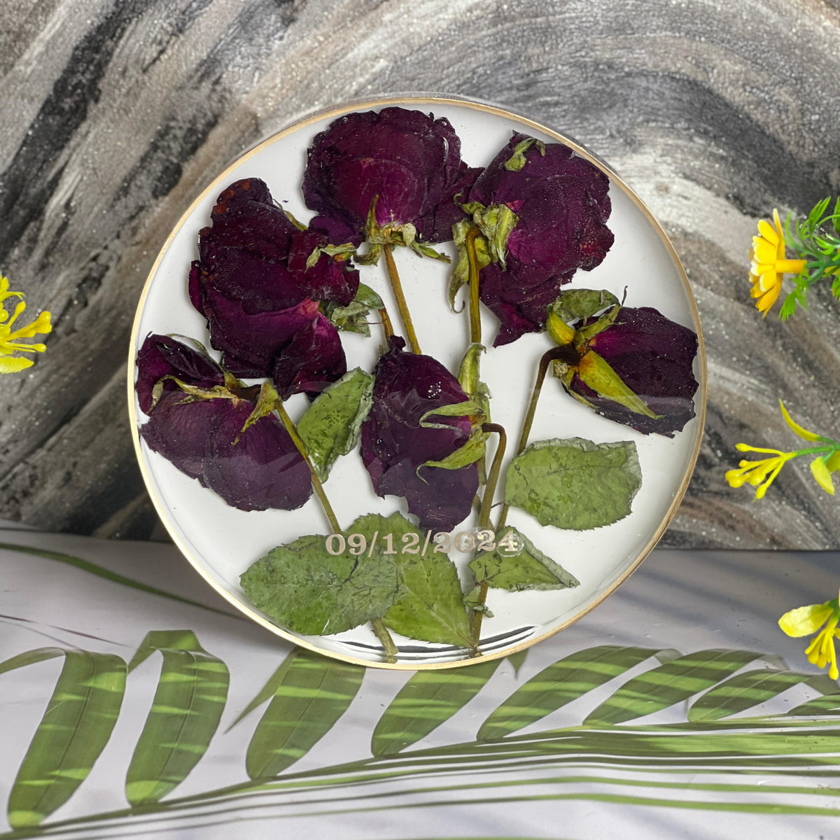First-Date Rose Flowers Preservation Frame (6-Inches)
