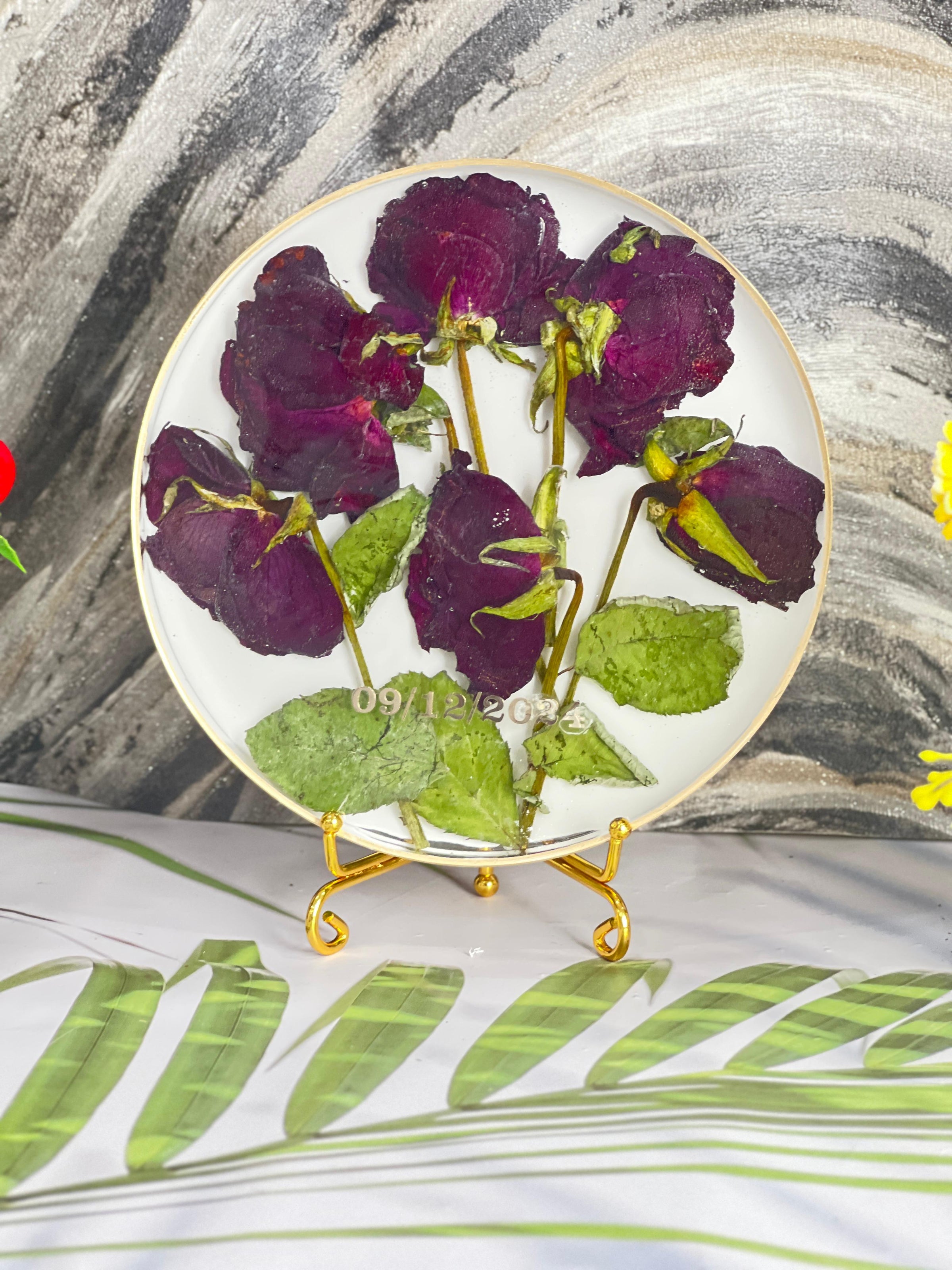 First-Date Rose Flowers Preservation Frame (6-Inches)