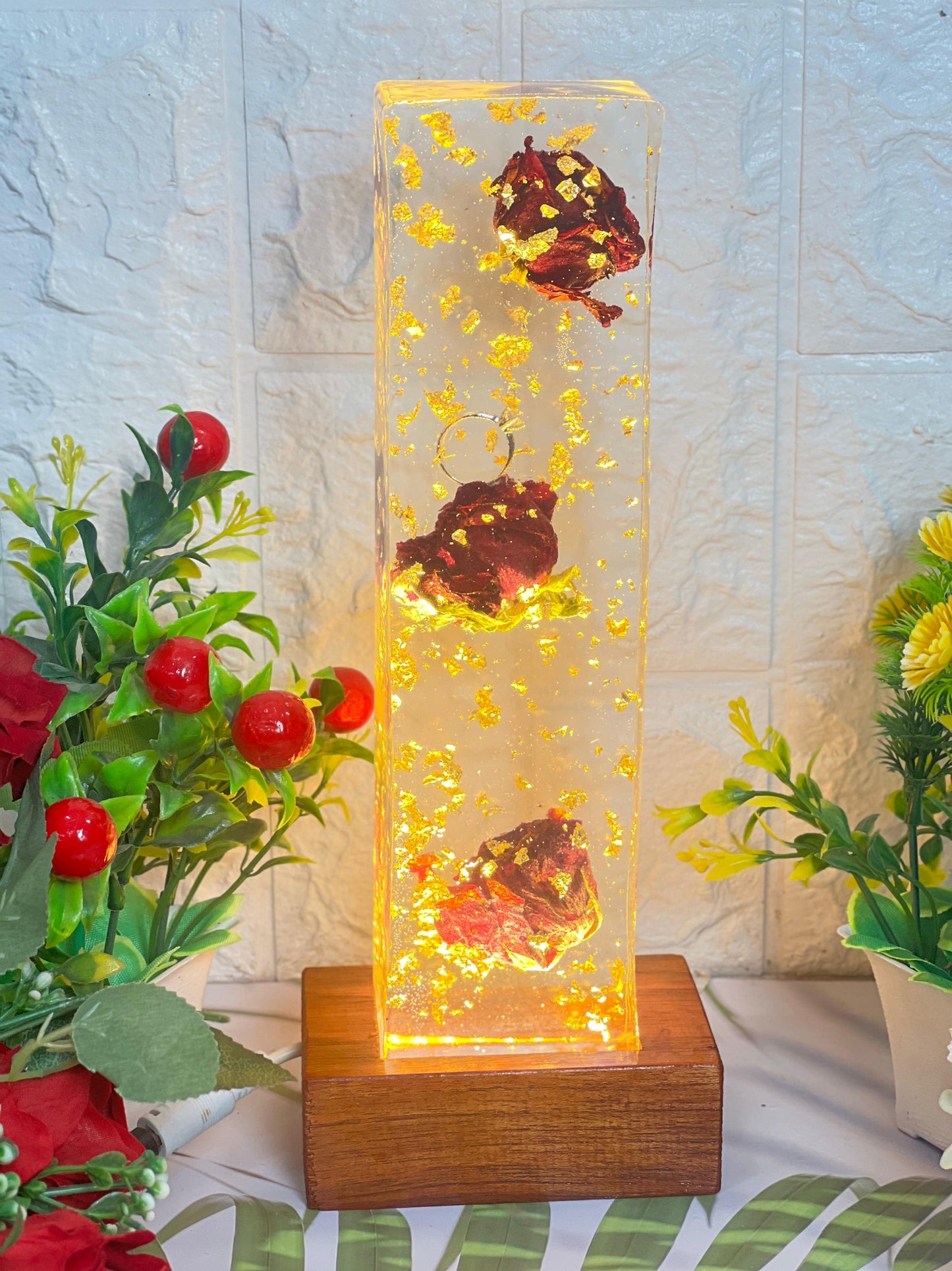 Rectangular Crystal Clear Resin LED Block with Single Rose Preservation