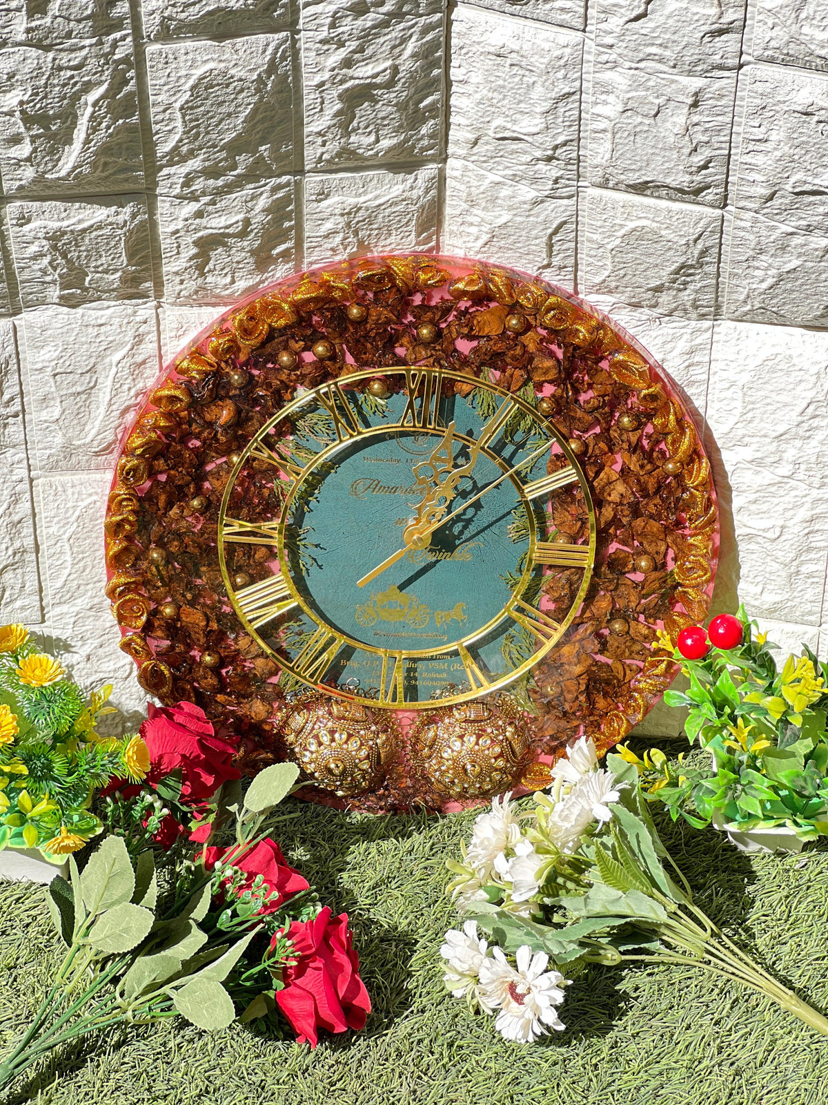 Round Resin Clock with Wedding Card and Kaleera Preservation (14-Inches)