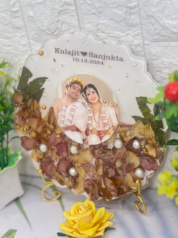 Agate-Shaped Shadi Varmala Preservation Resin Frame (8-Inches)