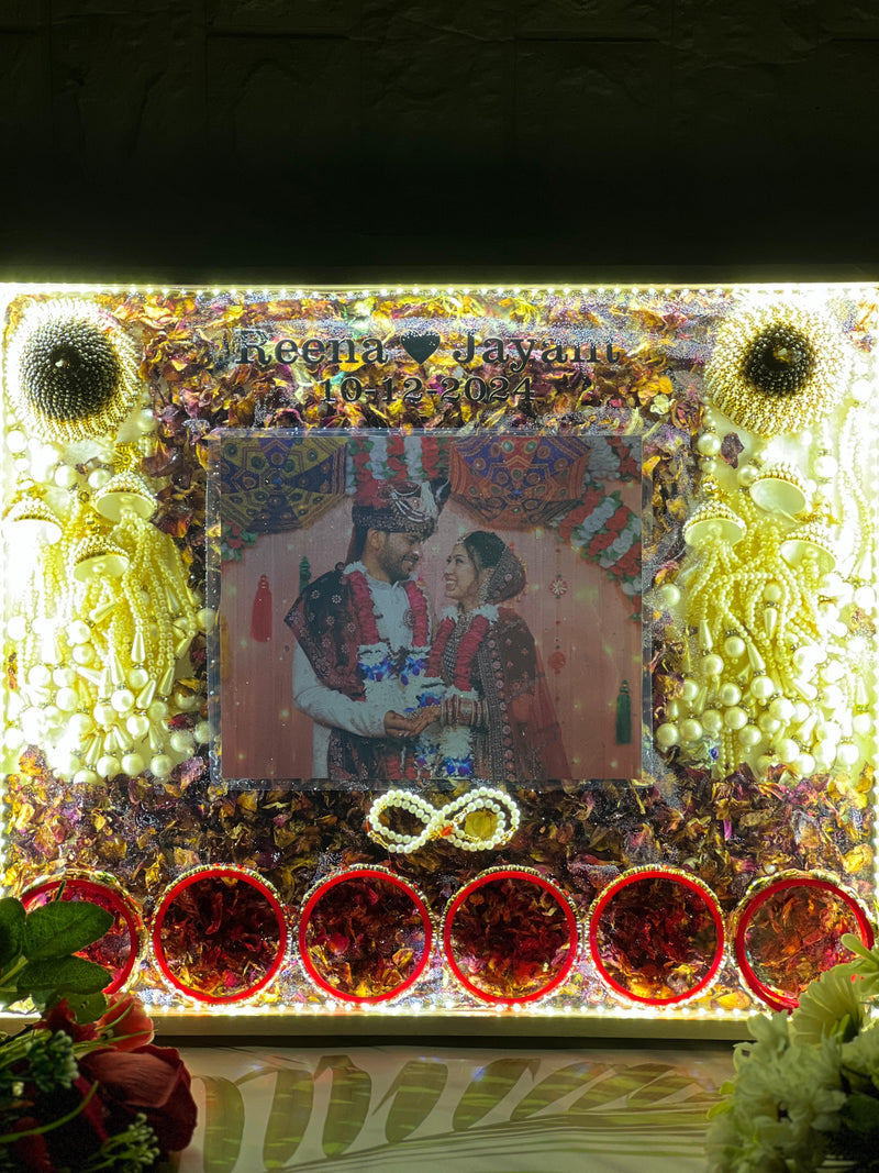 Resin 14inch Wodden frame with LED couple Flowers and Couple Photo and Keleera & Chudi with Name & Date Varmala Preservation