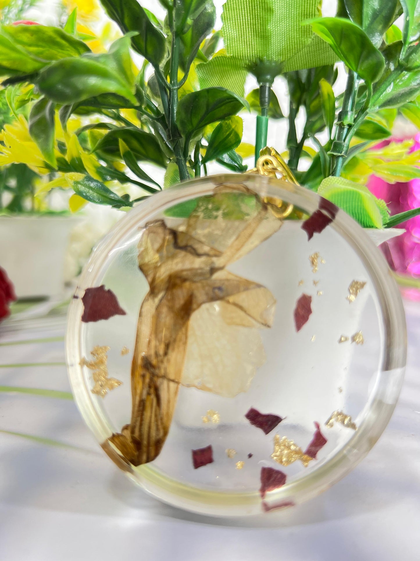 Epoxy Resin Rose Petals with Transprant Preserved in Round Shape of Bag Cham Flower Preservation