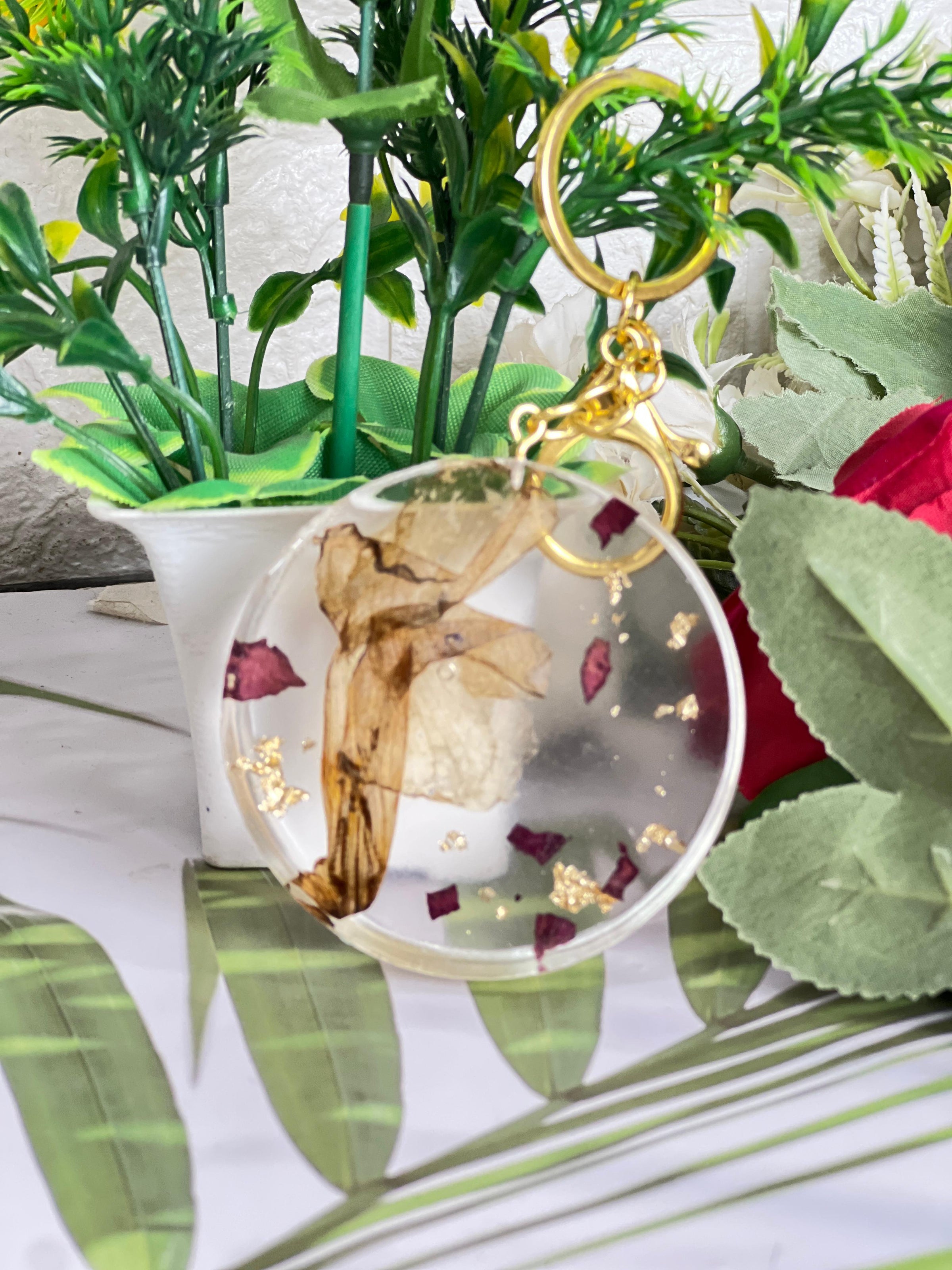 Round Epoxy Resin Bag Charm with Flower Preservation