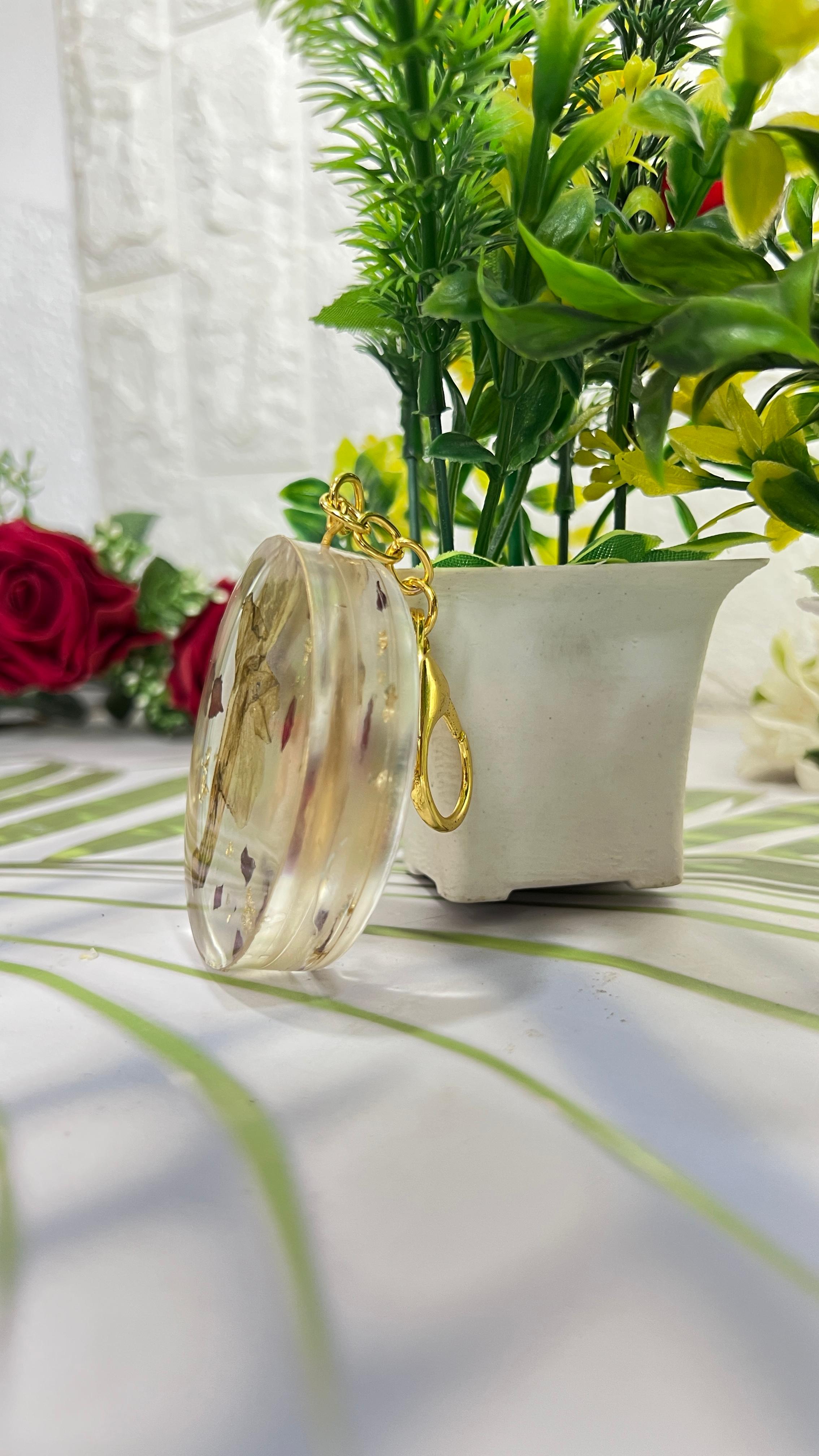 Round Epoxy Resin Bag Charm with Flower Preservation