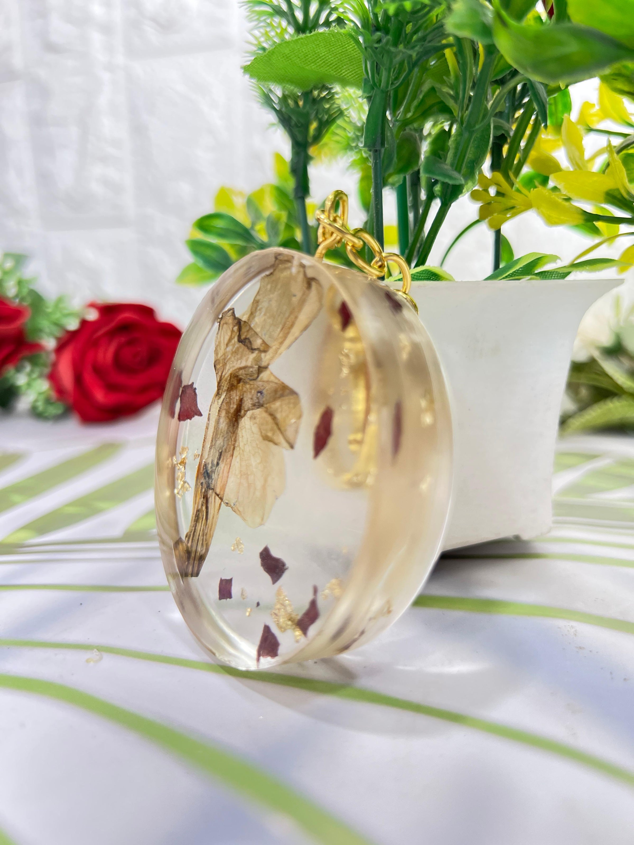 Round Epoxy Resin Bag Charm with Flower Preservation