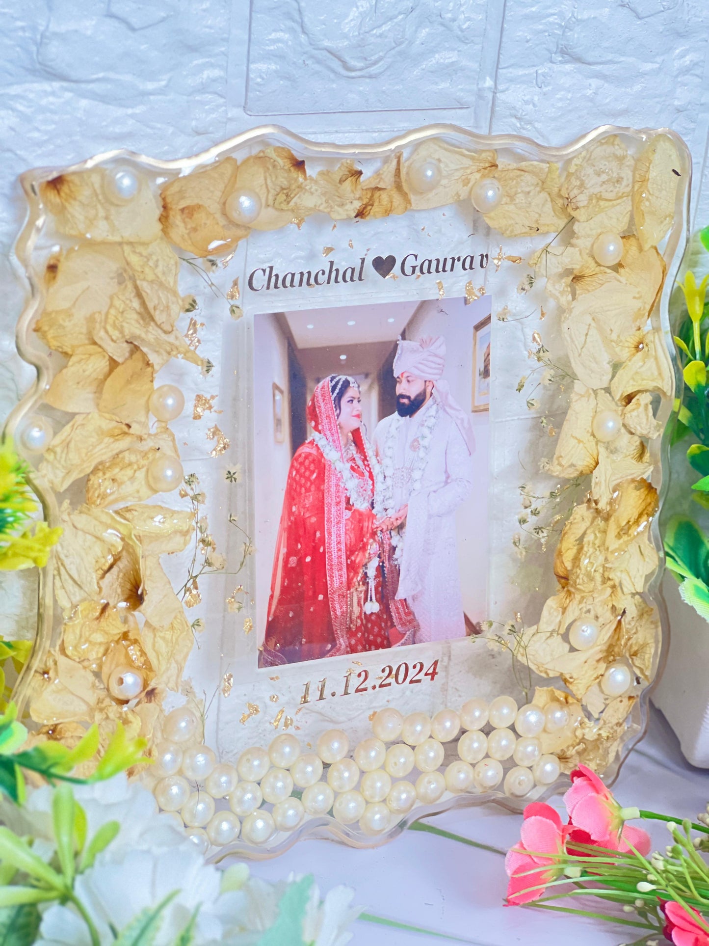 Resin 8 inch squre curve shape with Petals and and pearls with couple photo and name  Varmala Preservation