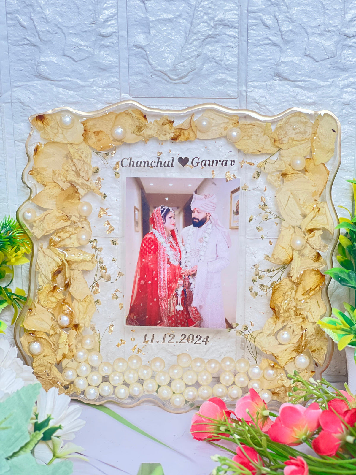 Wedding Jaymala Flowers Preservation in Curve Resin Frame (8-Inches)