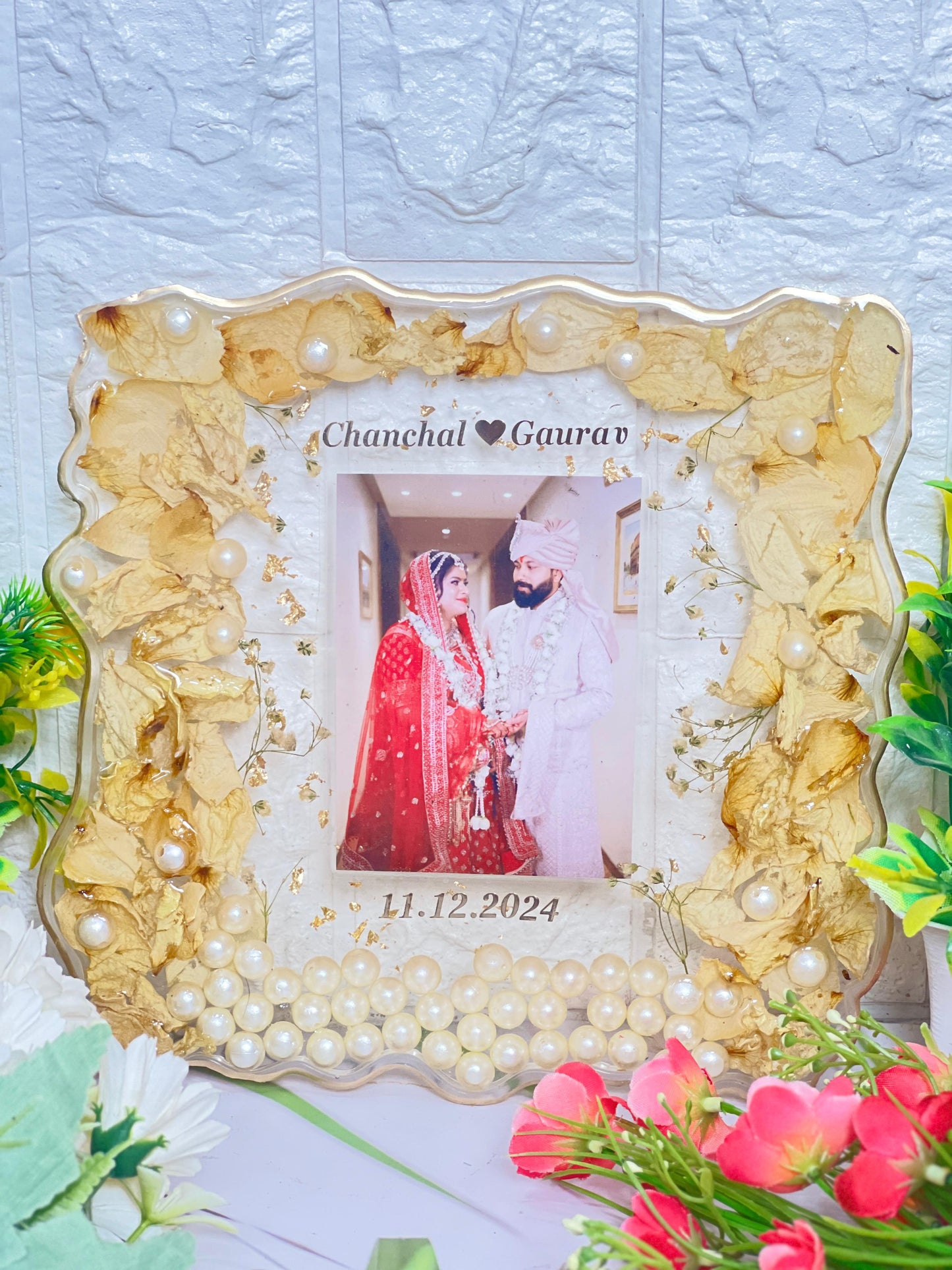 Resin 8 inch squre curve shape with Petals and and pearls with couple photo and name  Varmala Preservation