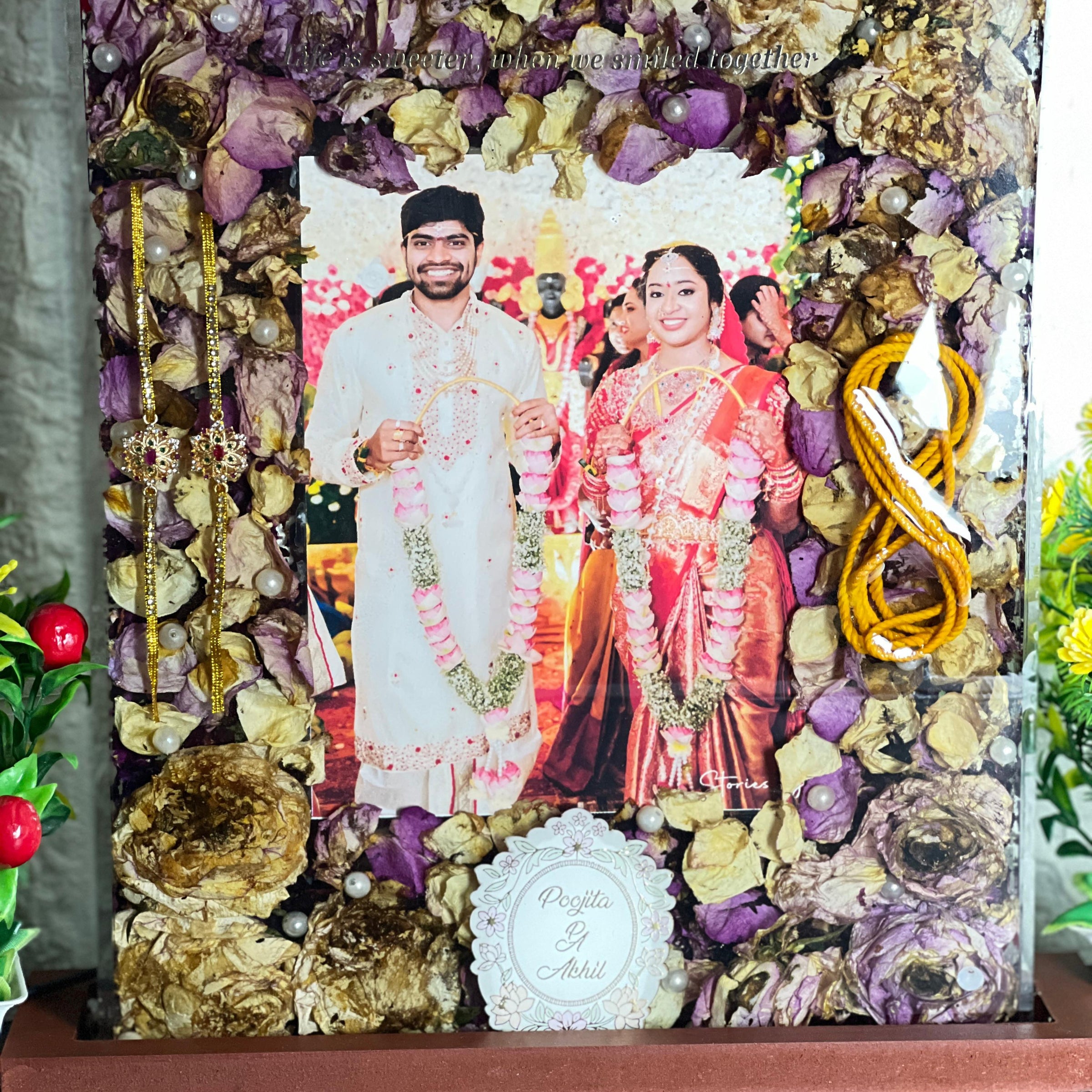 Custom Varmala Preservation Resin Frame | Wedding Card Preservation in Resin