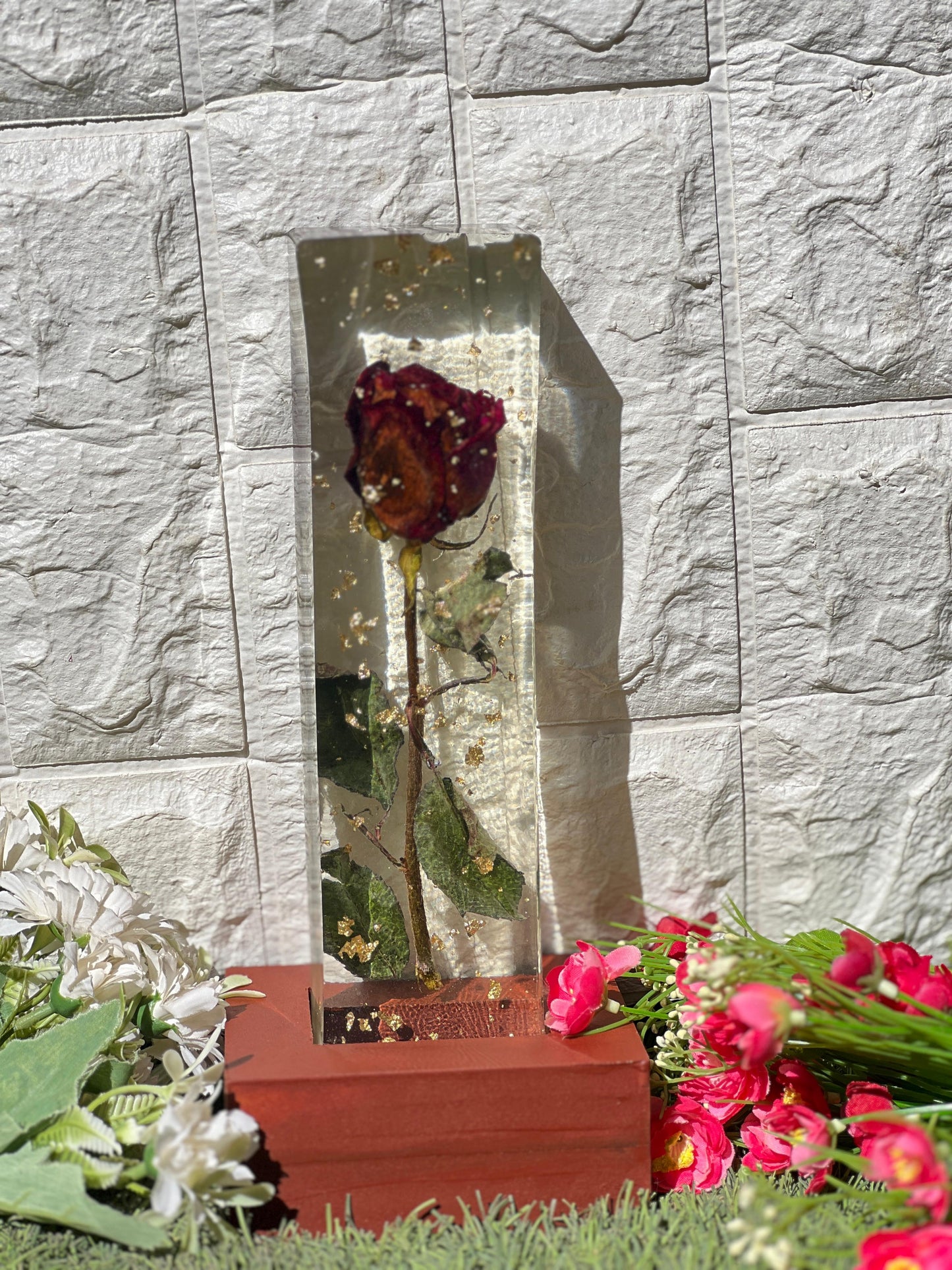 Resin single rose preservation with LED lamp Flowers preservation