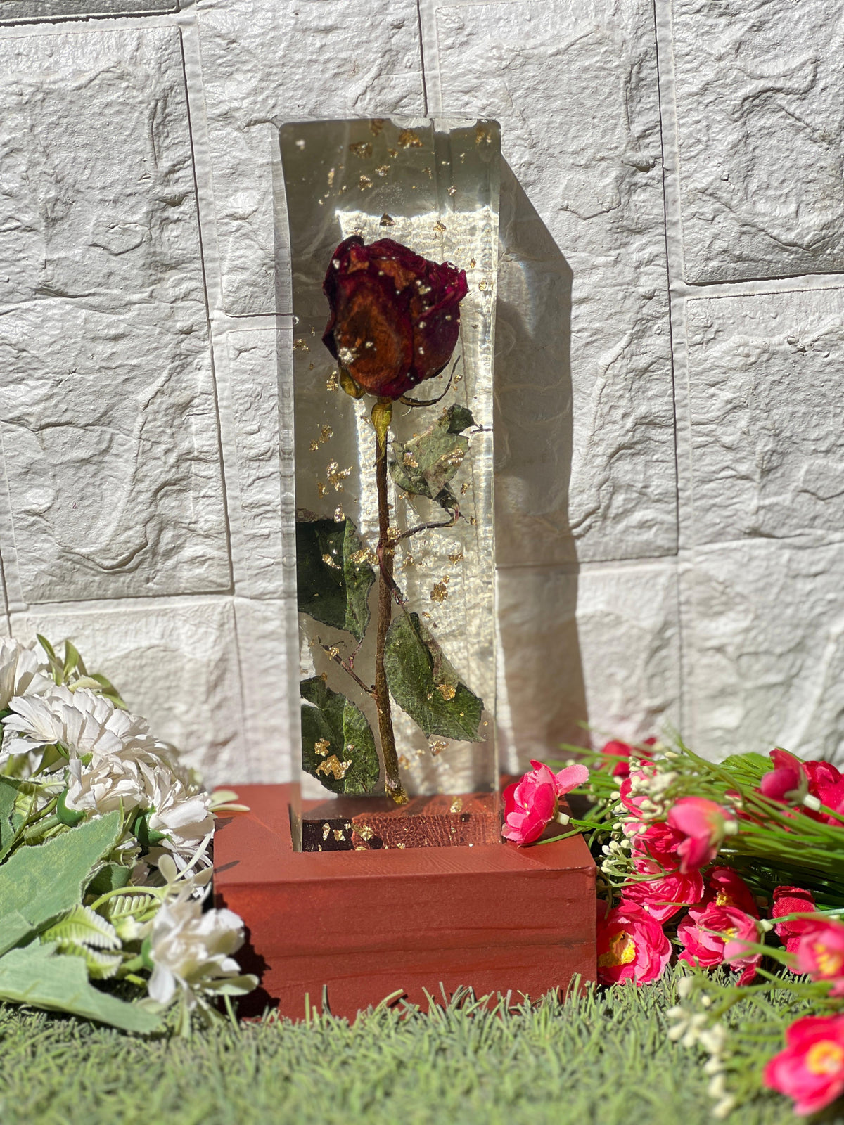 Resin single rose preservation with LED lamp Flowers preservation