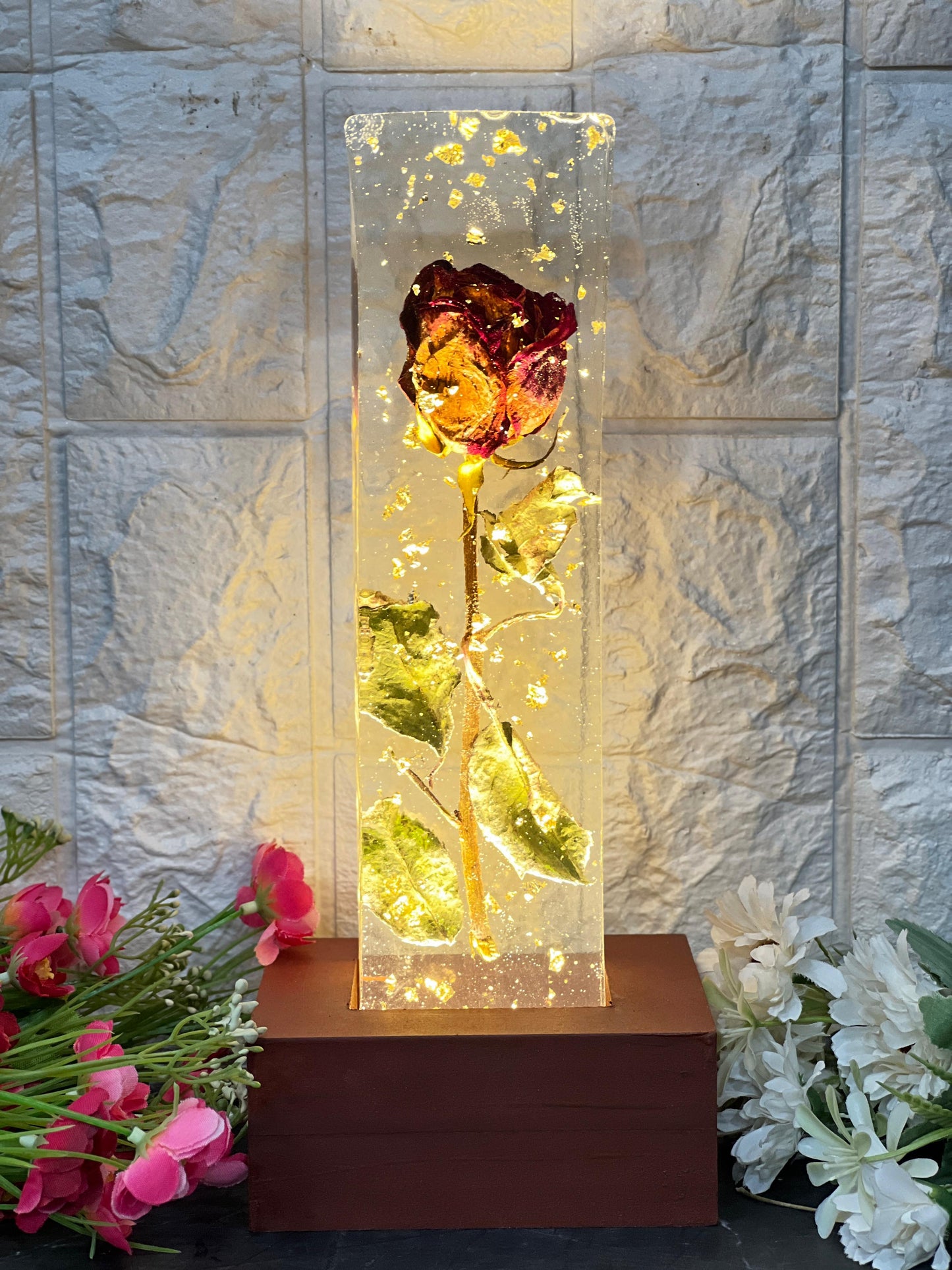 Resin single rose preservation with LED lamp Flowers preservation