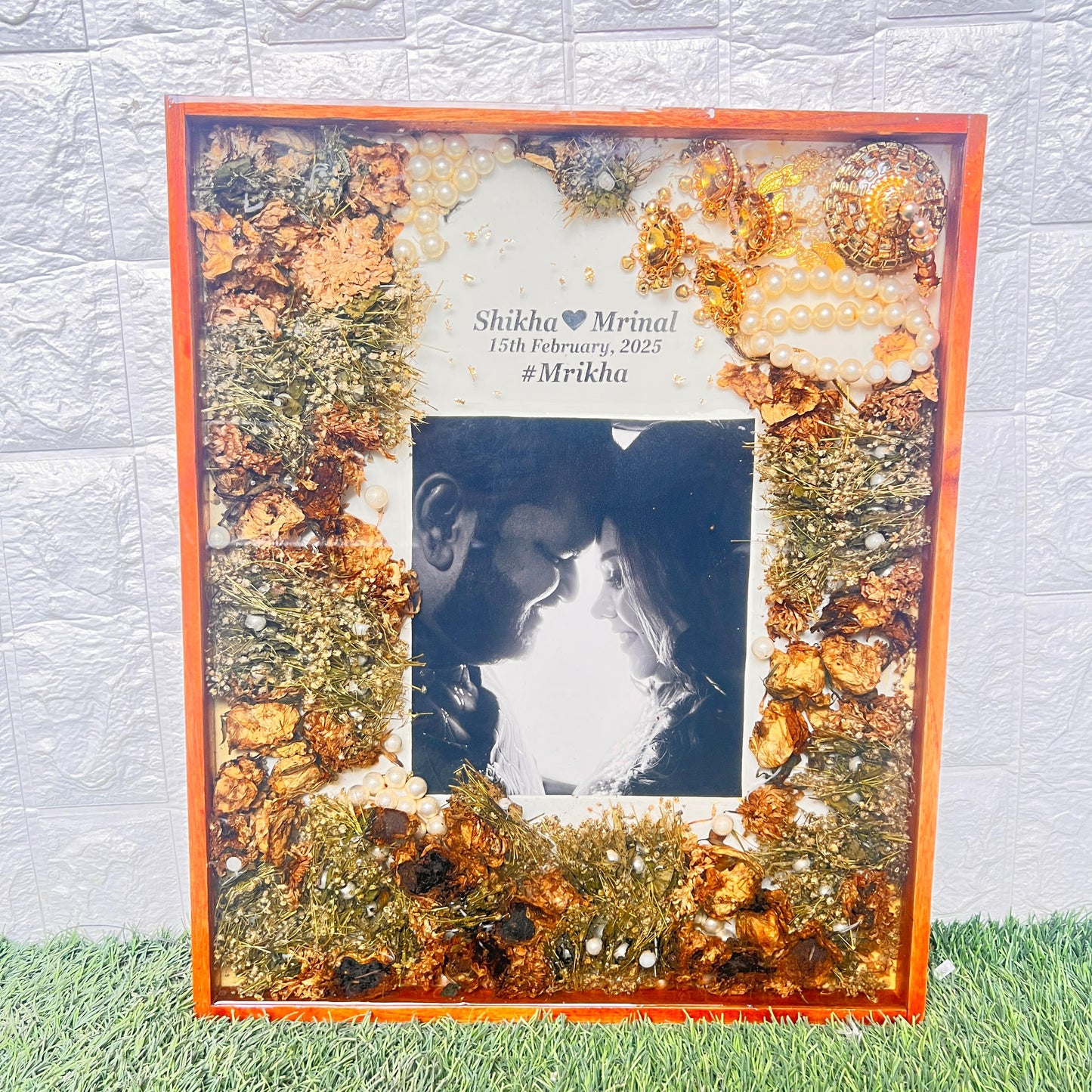 Resin 15 by 18 inch with couple Photo and Full Varmala Preservation