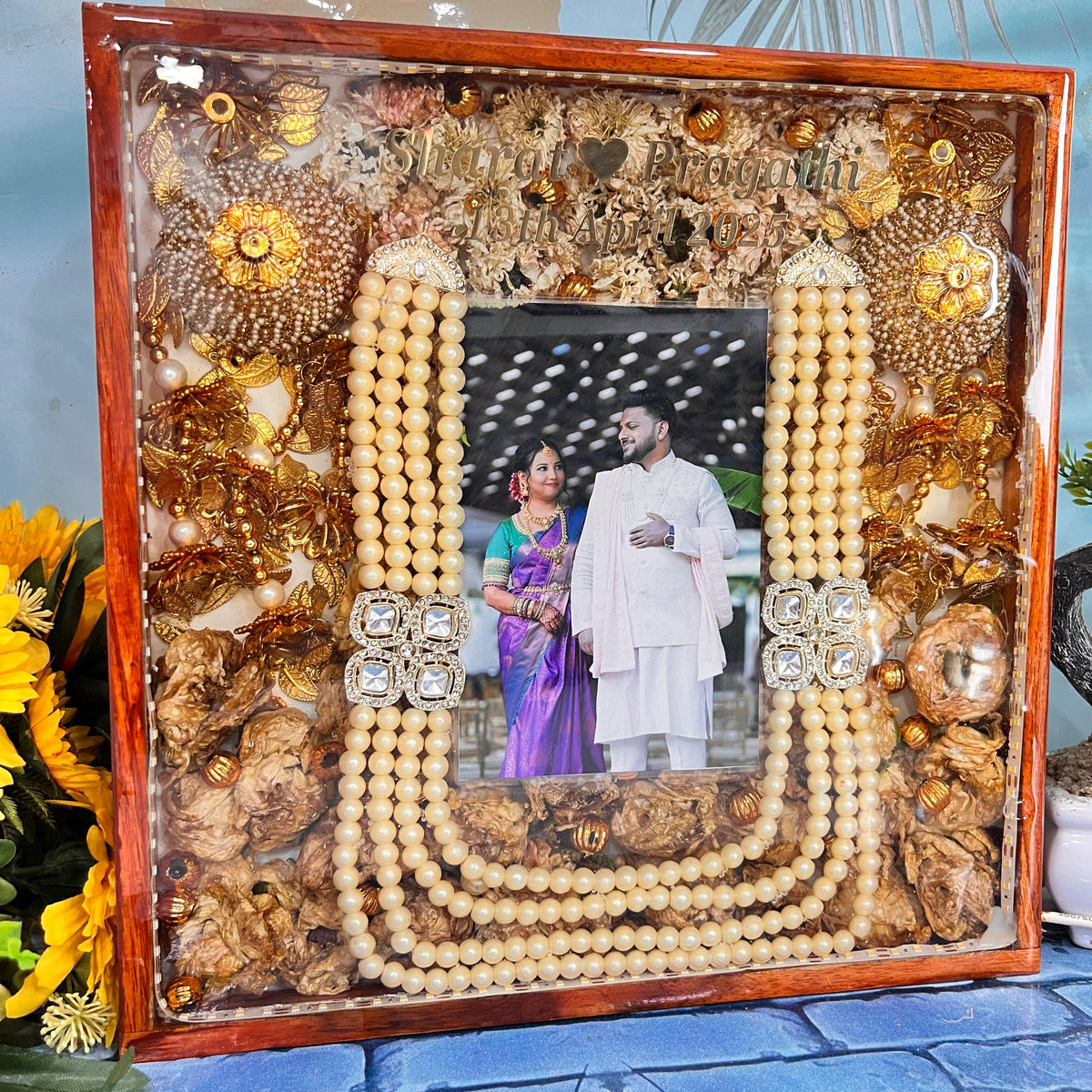 Resin 12 inch wooden frame with led light connection with kaleera ,kantha flowers ,name date and photo Varmala Presevation