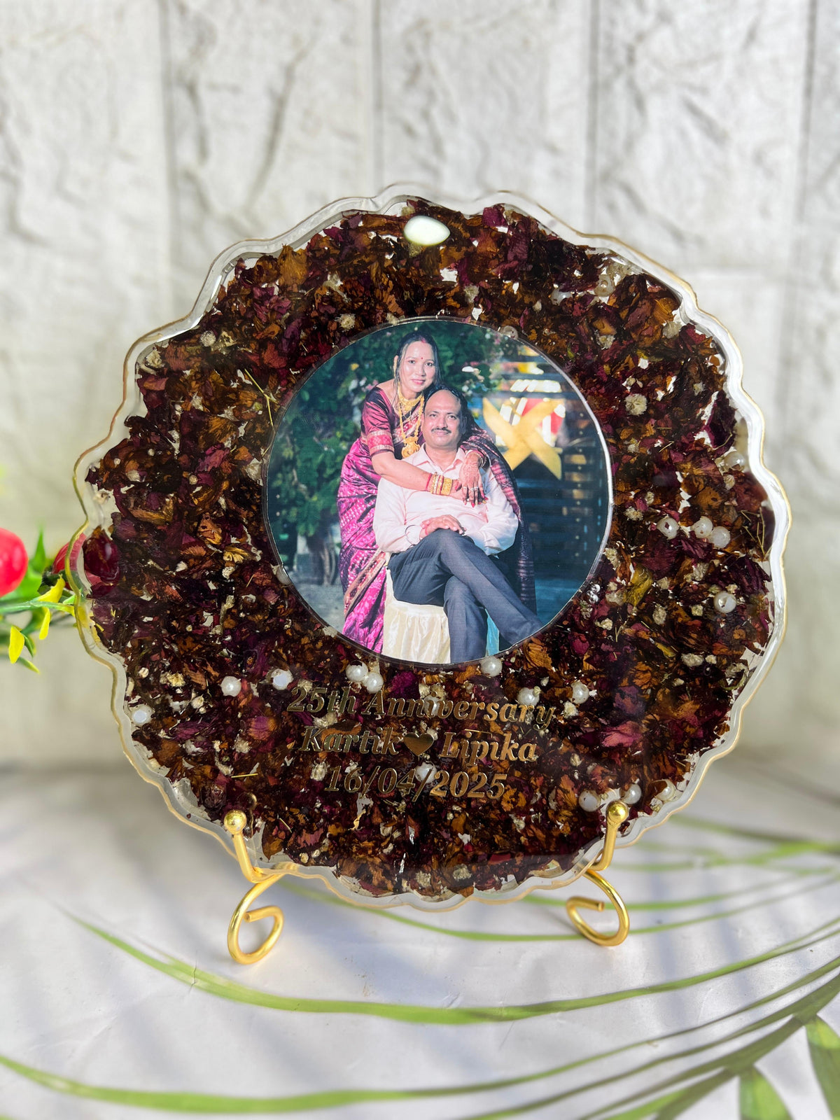 Resin 8 inch round curve shape with Petals & couple Name & Date Varmala Preservation