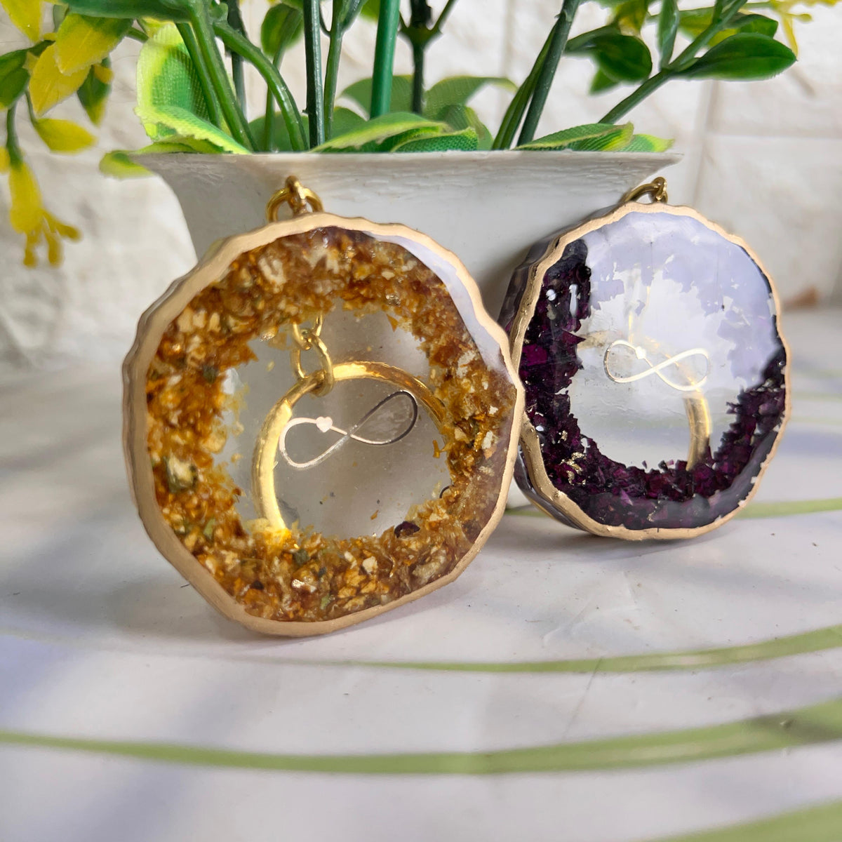 Resin 8 inch 3block with Round curve shape Keychain with Pandent with Name initial logo Varmala Preservation
