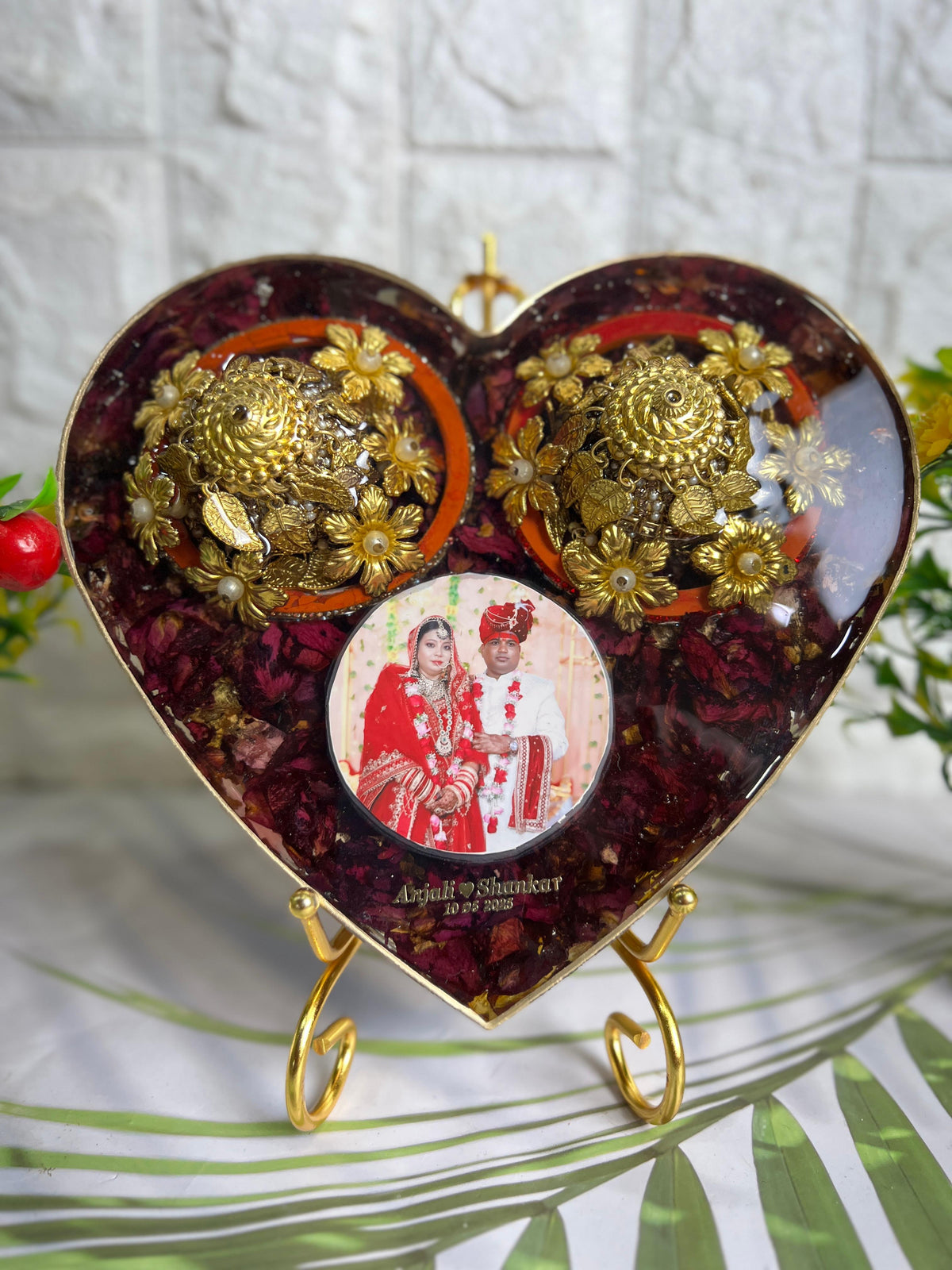 Resin 8inch Heart shape with Keleera & Chudda with couple name & photo Varmala Preservation