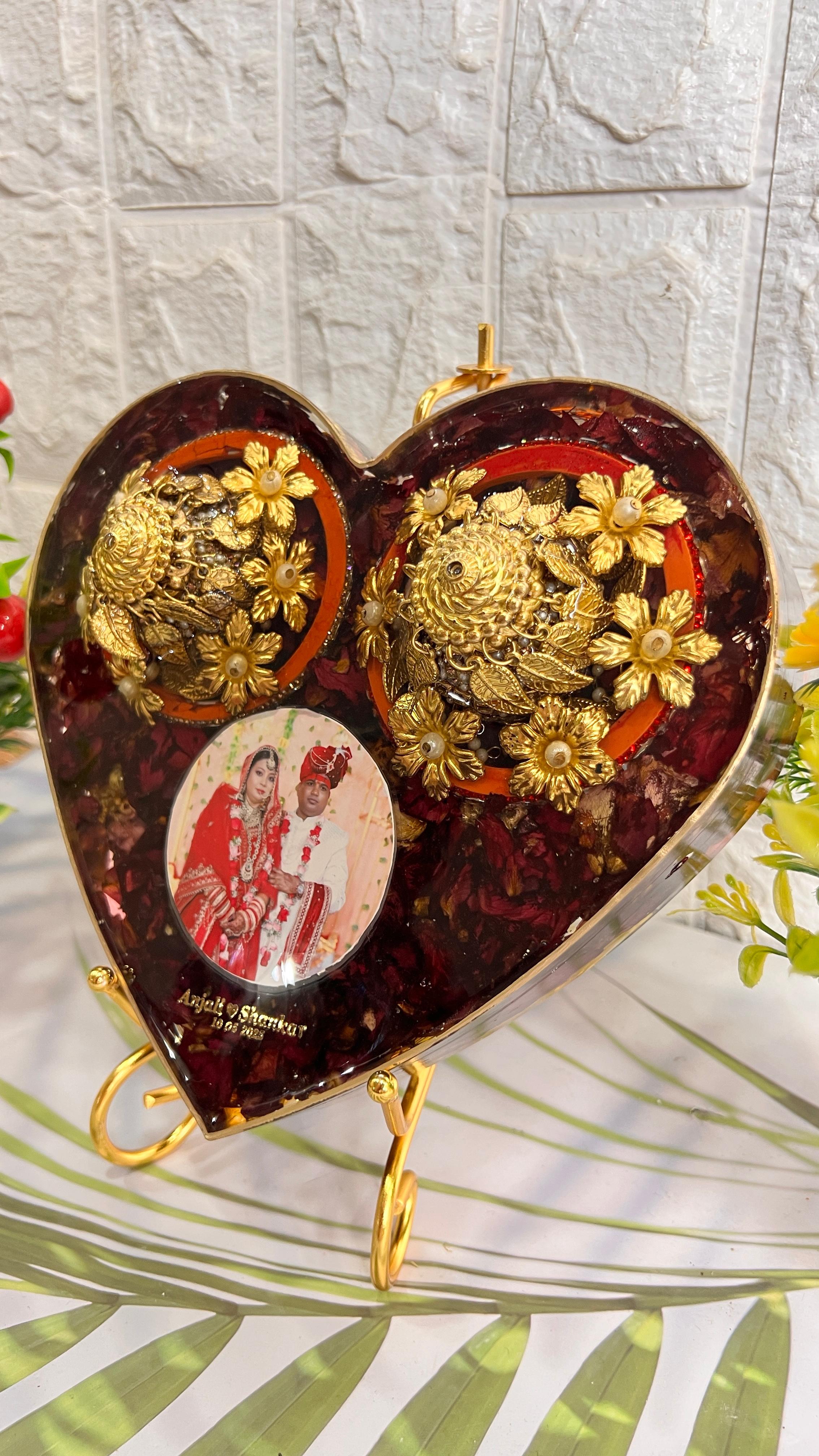 Resin 8inch Heart shape with Keleera & Chudda with couple name & photo Varmala Preservation