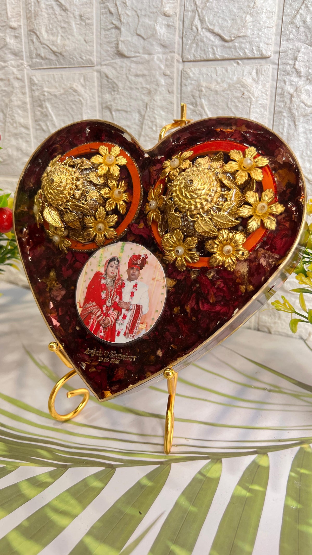 Resin 8inch Heart shape with Keleera & Chudda with couple name & photo Varmala Preservation