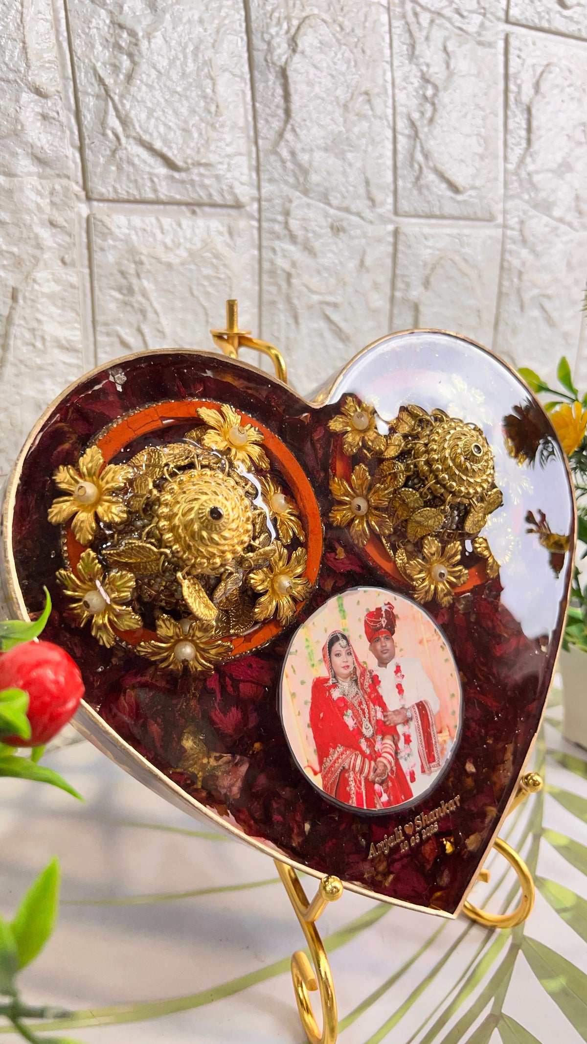 Resin 8inch Heart shape with Keleera & Chudda with couple name & photo Varmala Preservation