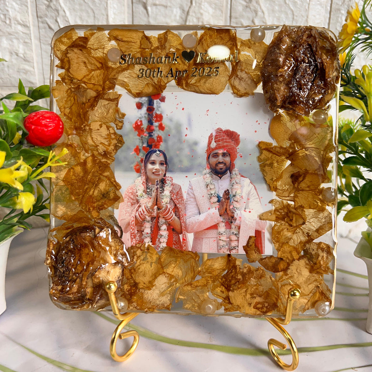 Resin 6inch squre with couple photo & name date Varmala Preservation