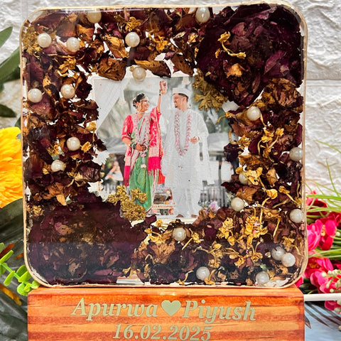 Resin 6inch squre with LED light connections & Couple name & date Varmala Preservation