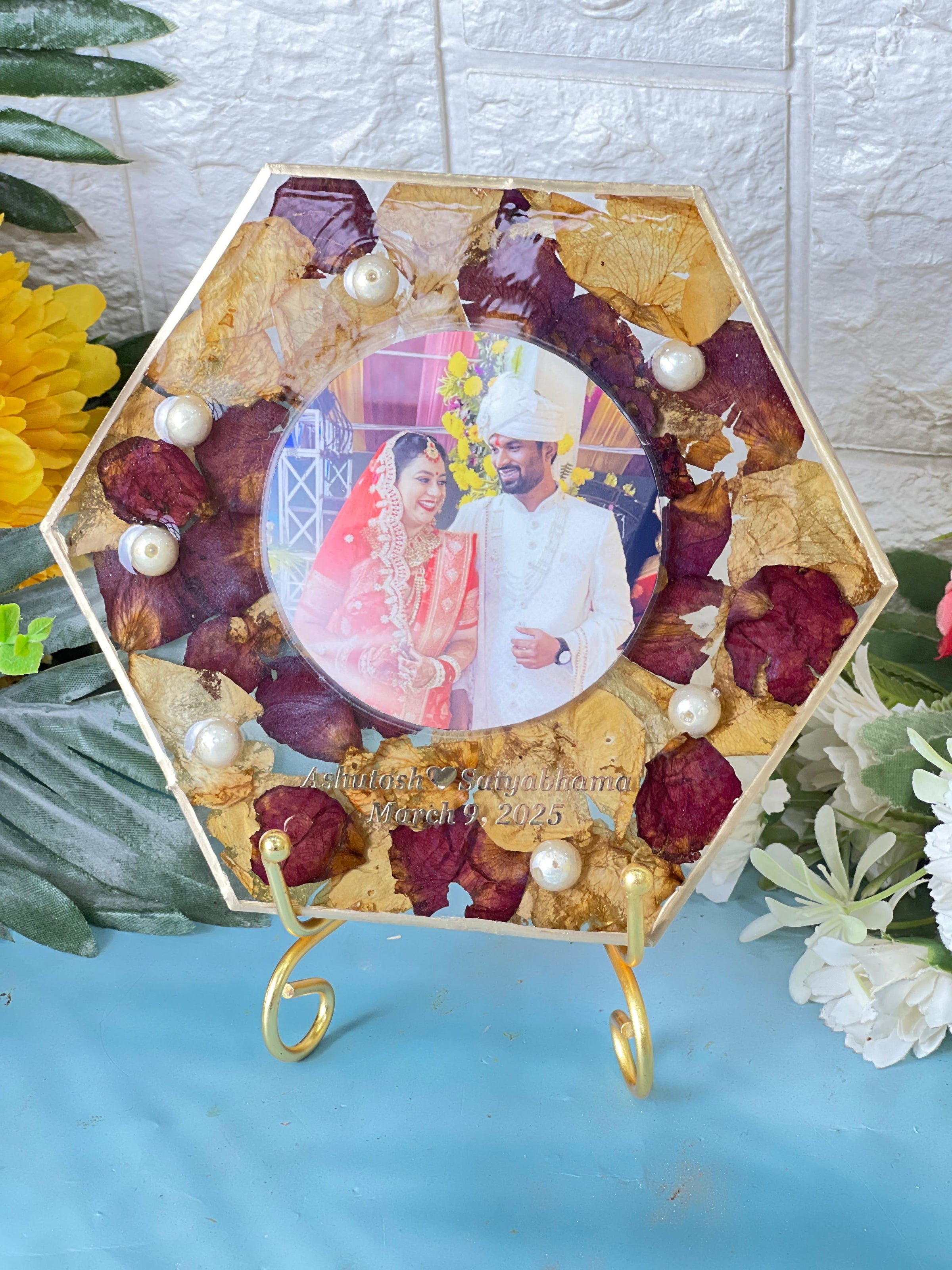 Resin 5inch hexogonal frame with Couple Photo & Name date Varmala Preservation