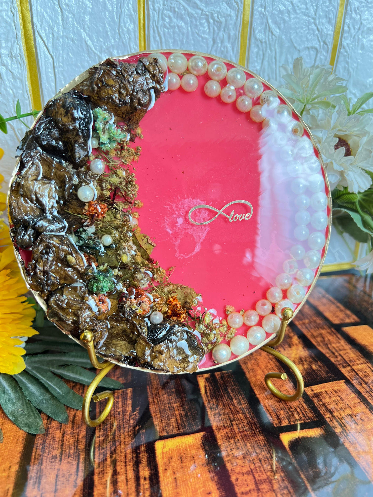 6 inch mini round resin flower block with pink base and 3D flowers