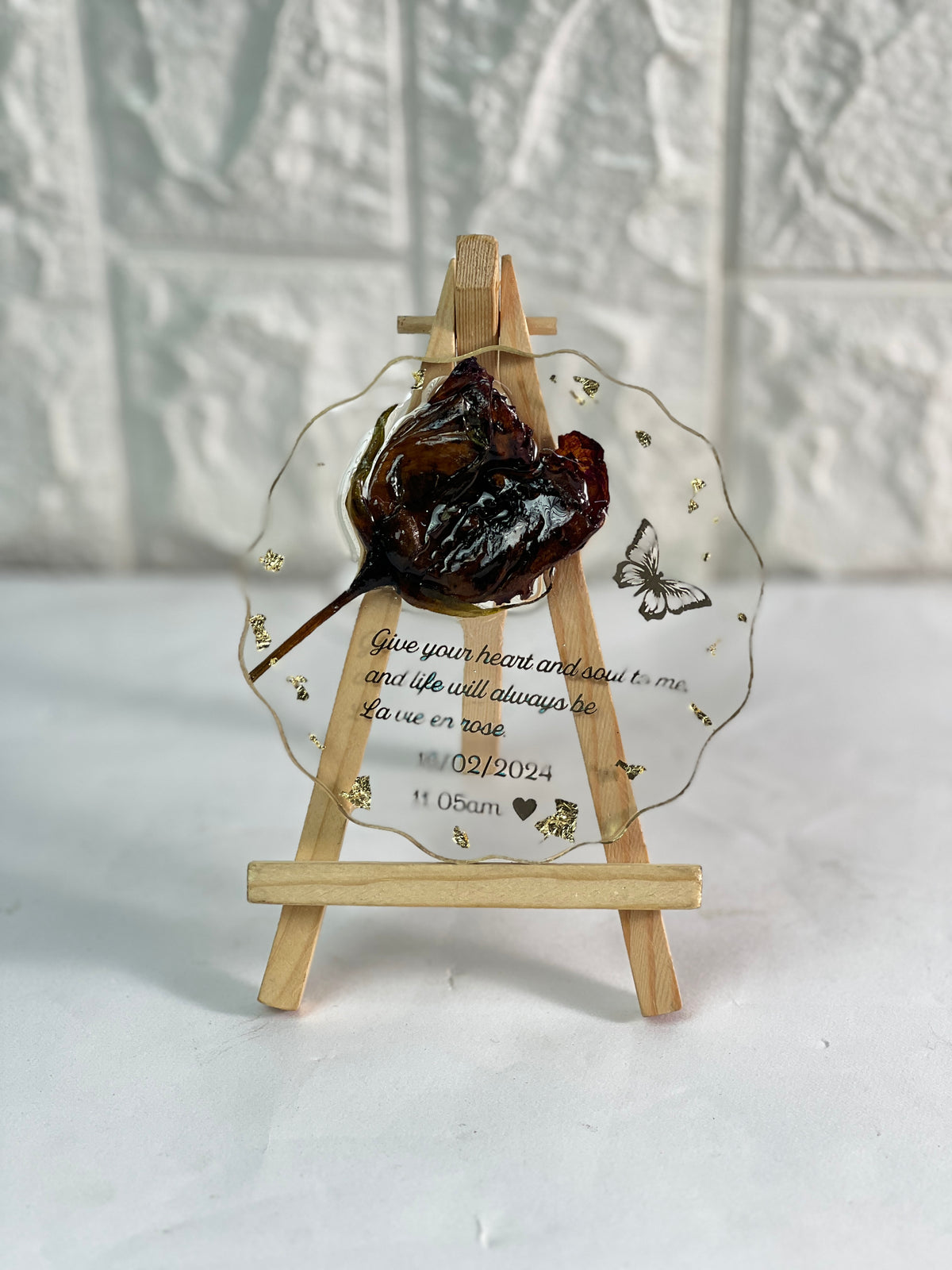 Rose preservation frame with pinewood stand with emotional message