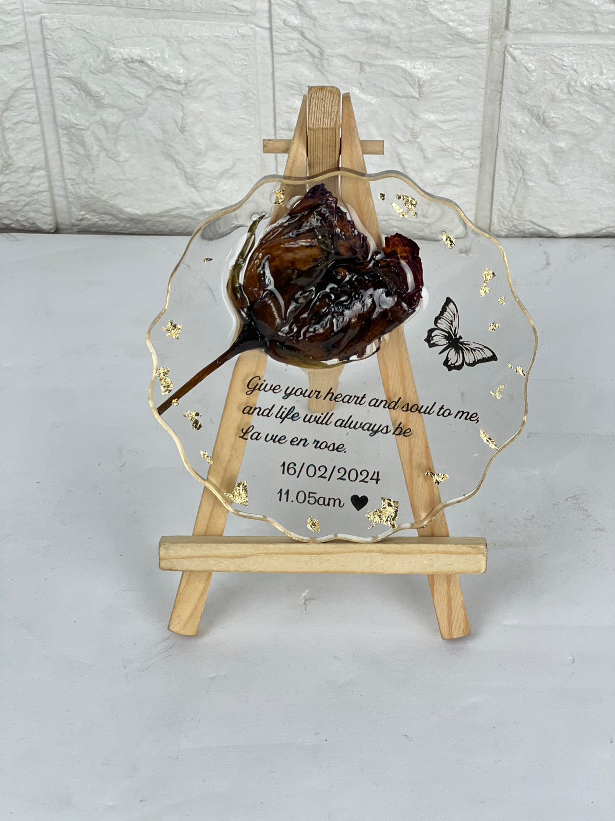 Rose preservation frame with pinewood stand with emotional message