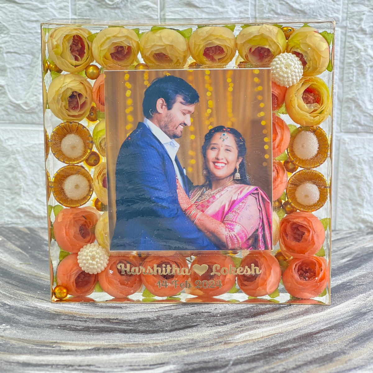 Deep-Casting Artificial Flowers Preservation Frame